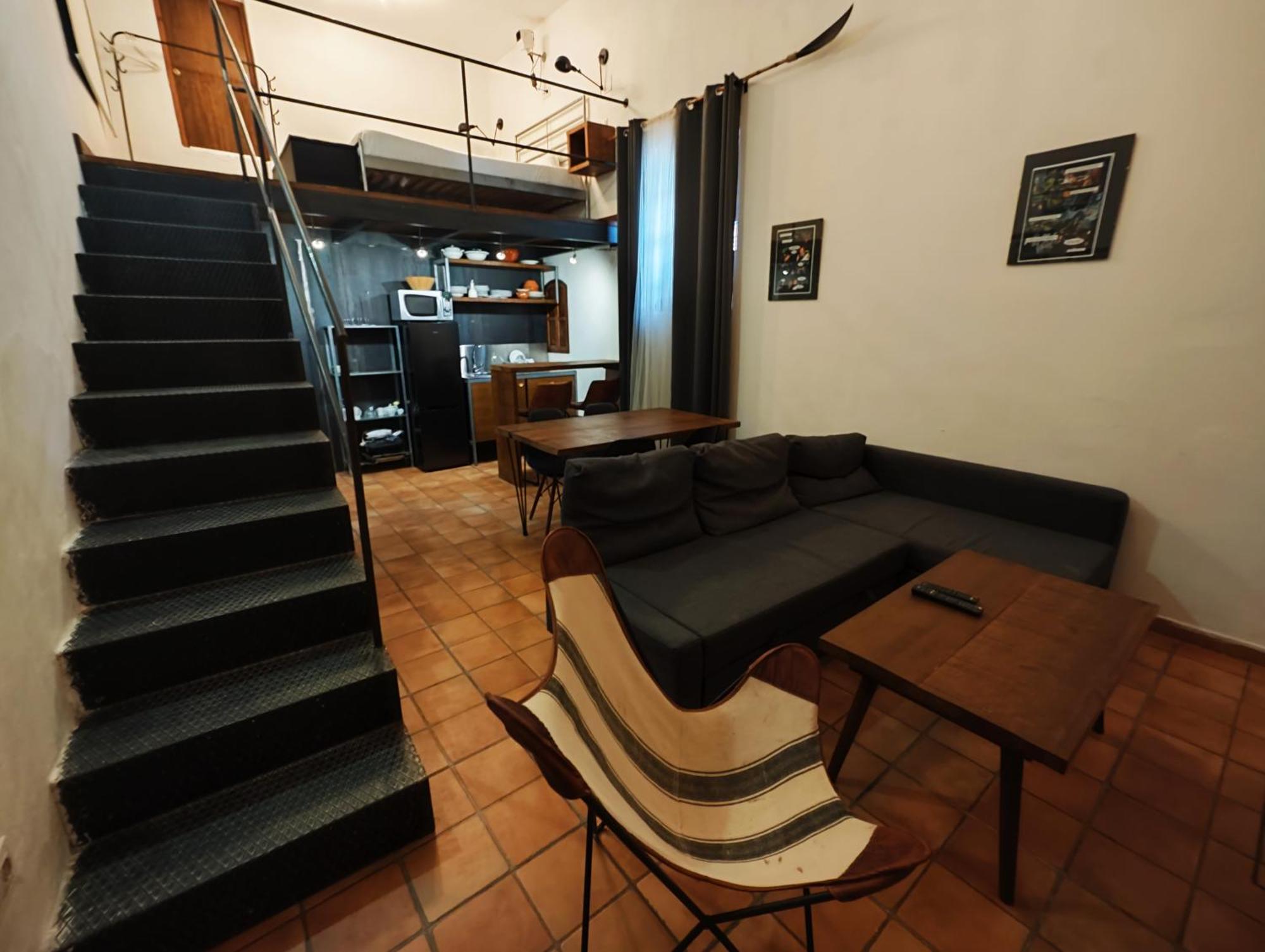 Hostal Cafe Frenteabastos カルモナ エクステリア 写真