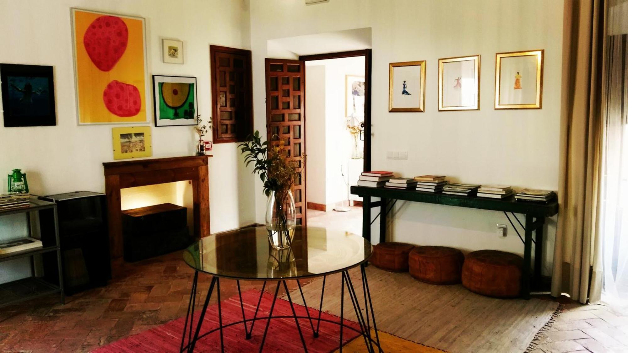 Hostal Cafe Frenteabastos カルモナ エクステリア 写真